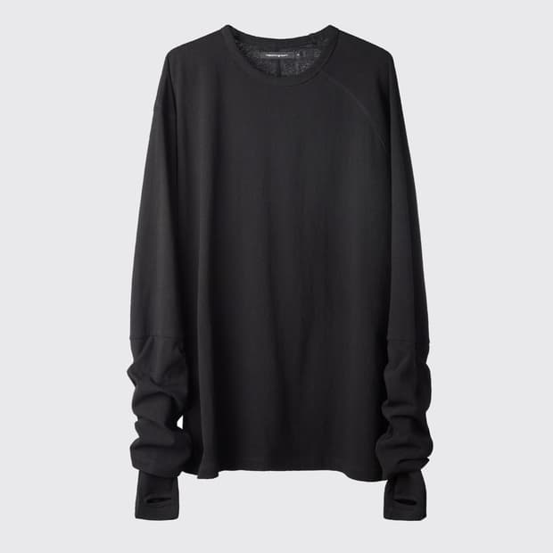 4) 해칭룸 더블 슬리브 티 블랙