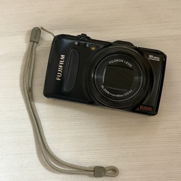 후지필름 파인픽스 F550EXR