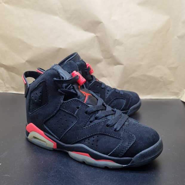 나이키 조던6 레트로 인프라레드235