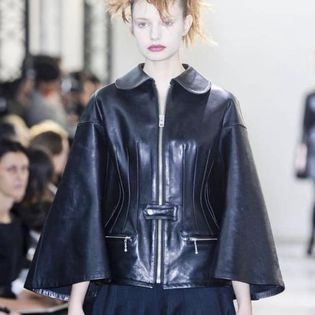 꼼데가르송 준야와타나베 2011 런웨이 레더 케이프