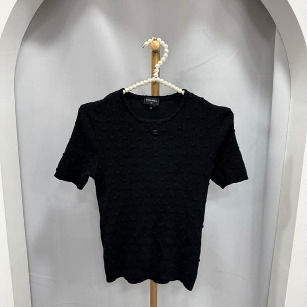 새상품급 샤넬 로고 반팔 36사이즈 