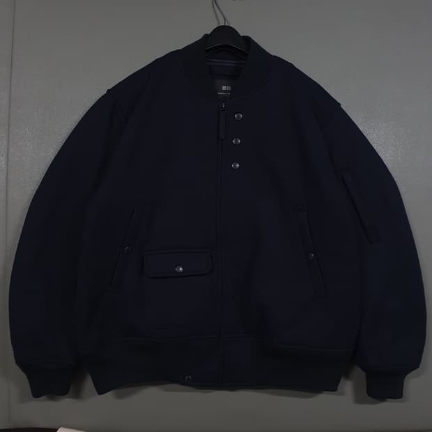 새제품급 L) 유니클로 엔지니어드가먼츠 엔가 퍼프테크 블루종 자켓 네이비