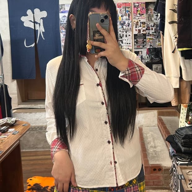 JPN 체커보드 레이어드 화이트 셔츠