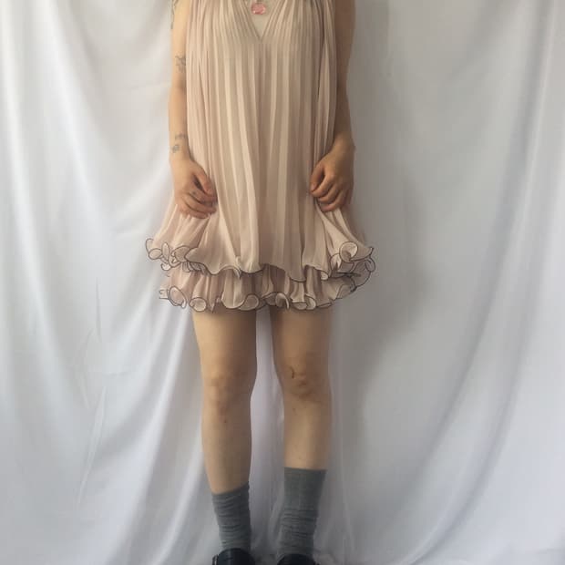 Pleats flare sleeveless onepiece
