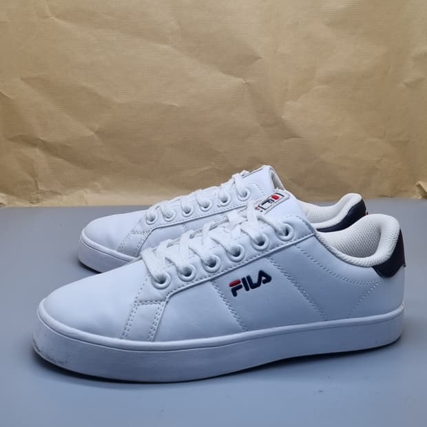 휠라 코트 디럭스 운동화255