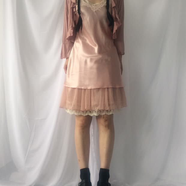 Lace trimming slip sleeveless