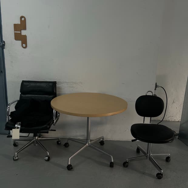 율리우스 자켓 구합니다.