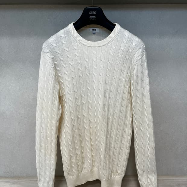 Uniqlo 유니클로 꽈배기니트 (캐시5%)