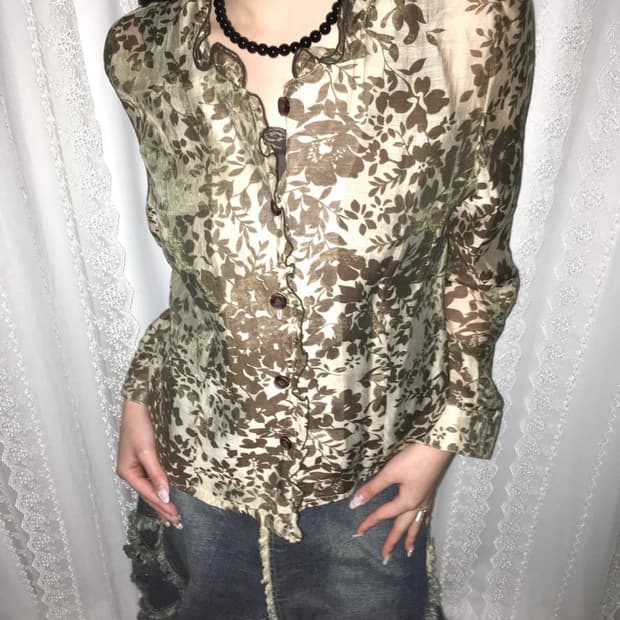 oriental pattern mesh blouse