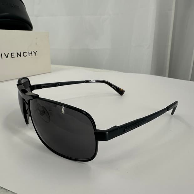 [새상품 무료배송] 정품 지방시 Made in Italy 선글라스