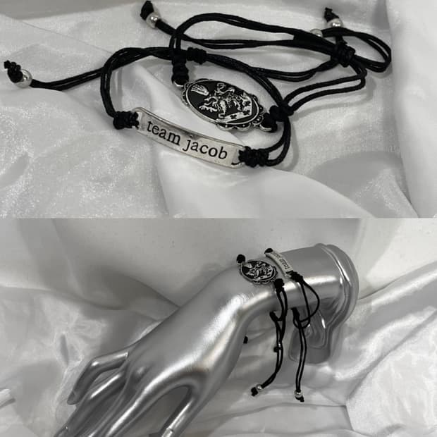black bracelet set