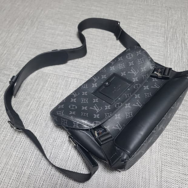루이비통 이클립스 보야제pm 메신저백 크로스백