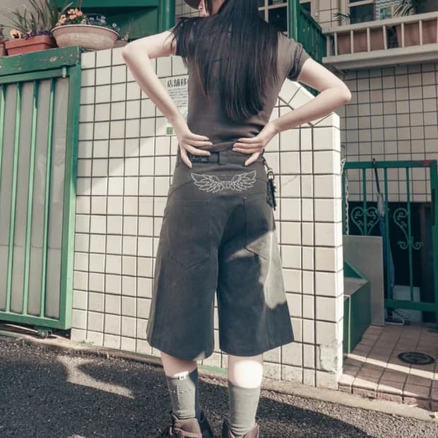 [M] 허그유어스킨 엔젤 윙 버뮤다 팬츠