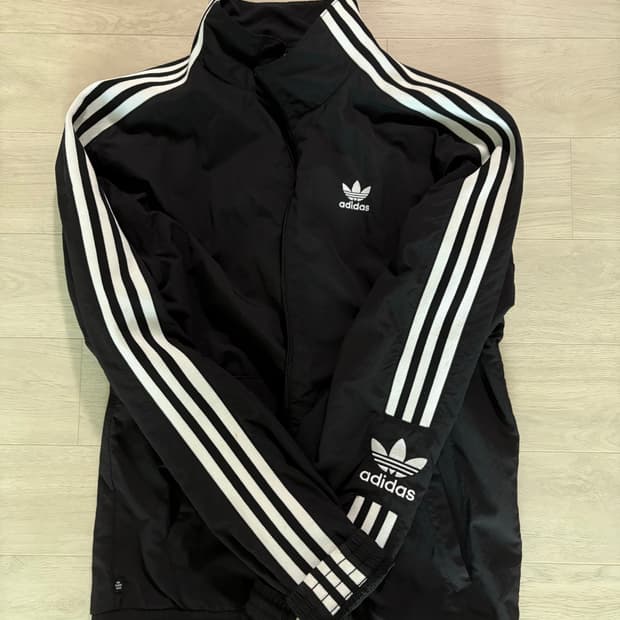 아디다스 바람막이