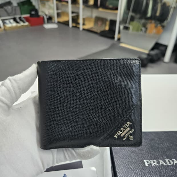 [A급컨디션]프라다 사피아노 반지갑
