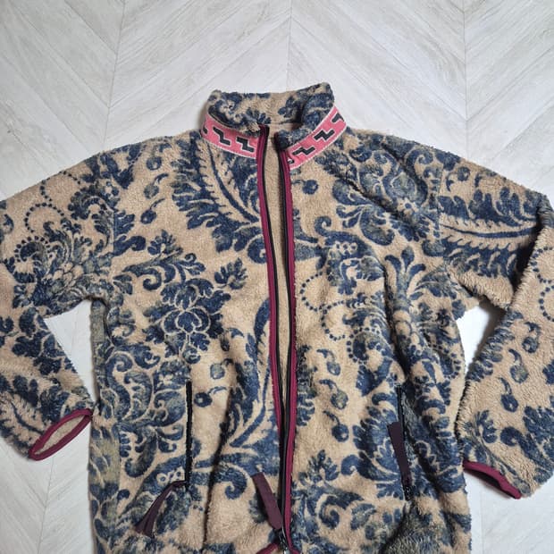 캐피탈 다마스커스 마리아 후리스