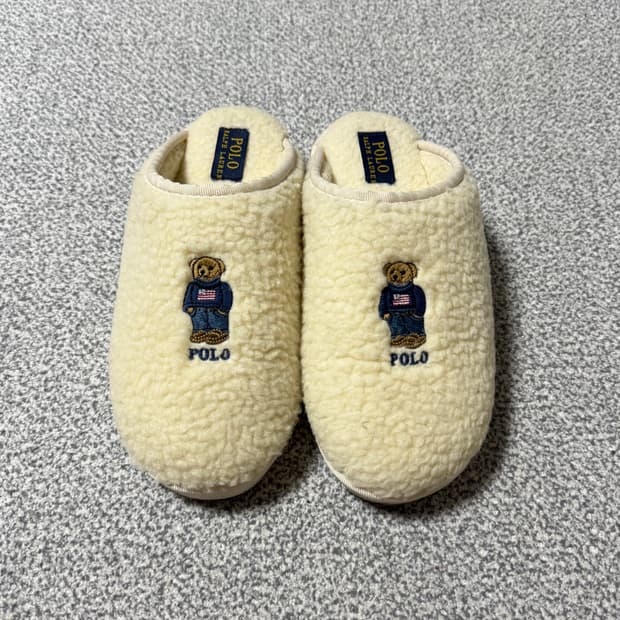 [정가 13만원] 폴로 랄프로렌 양털 슬리퍼 230