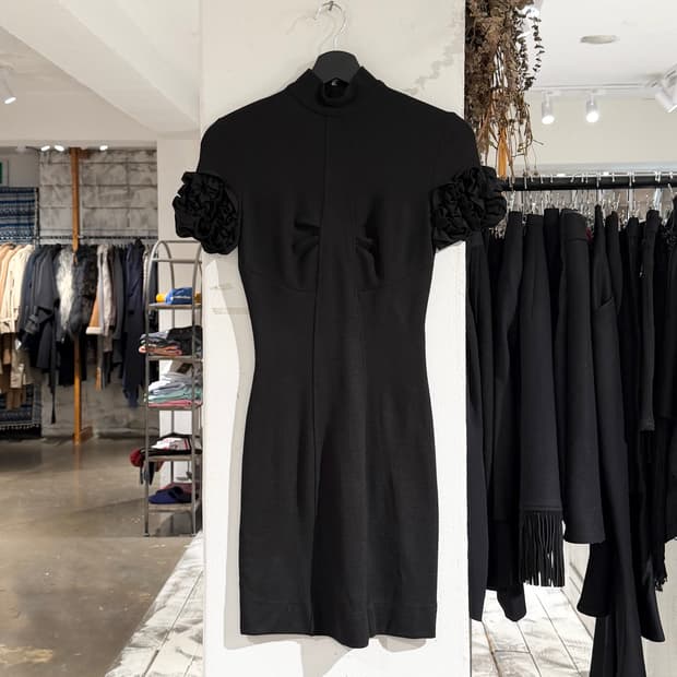 돌체앤가바나 블랙 플라워 하프 슬리브 미니 드레스