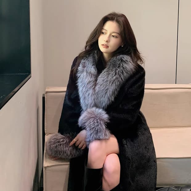 새상품) 퍼 트리밍 벨벳 퍼 코트