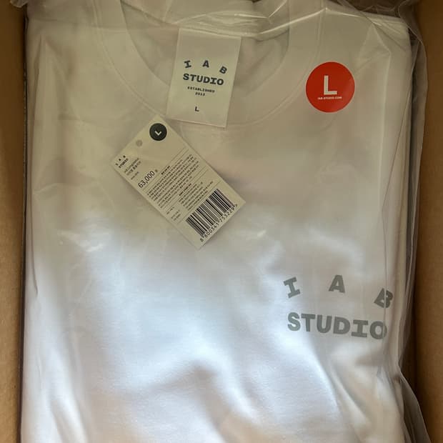 아이앱 롱슬리브 화이트 그레이