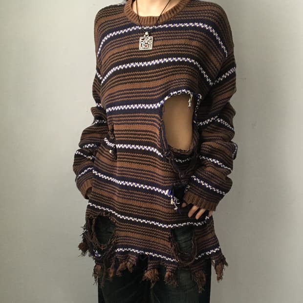 Damage point pattern knit