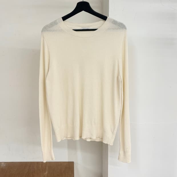 드리스 반 노튼 아이보리 라운드넥 니트 