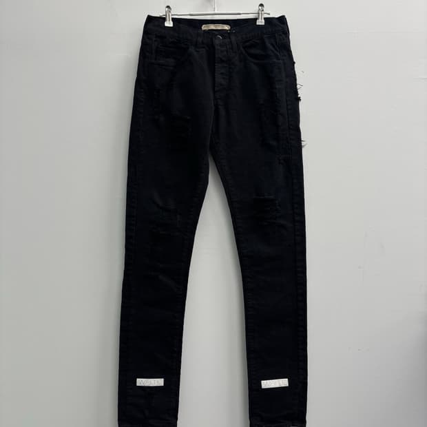 오프화이트(Off-White) 사선 프린팅 디스트로이드 슬림 진