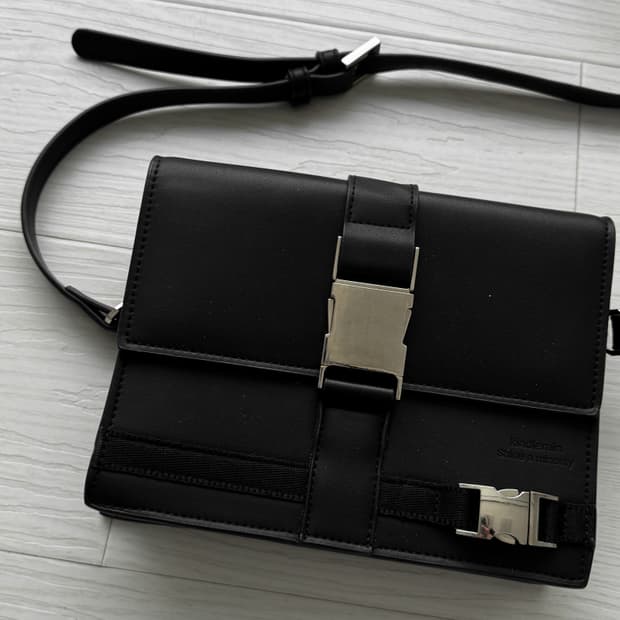 킨들민 크로스백