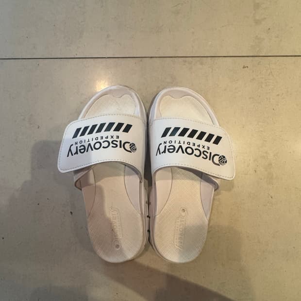 디스커버리 슬리퍼