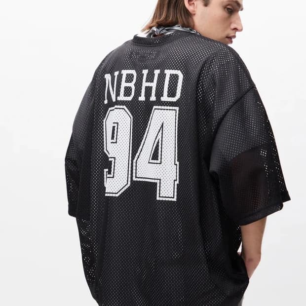 Neighborhood Hockey V-Neck SS