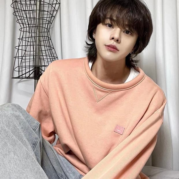 아크네스튜디오 핀트페이스 핑크