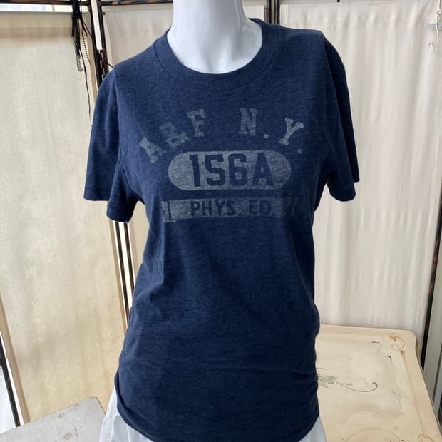 Abercrombie half t-shirt