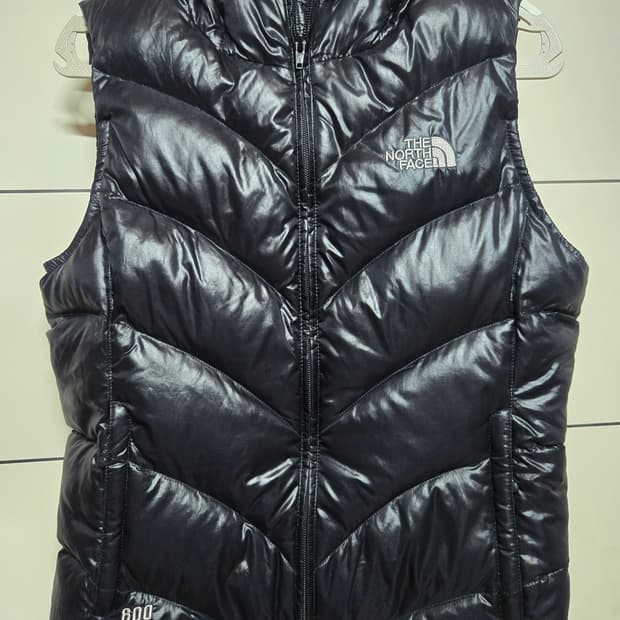 노스페이스 여성 구스다운 경량 조끼패딩