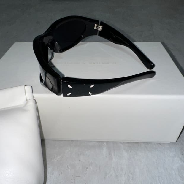 메종마르지엘라X젠틀몬스터 MM003