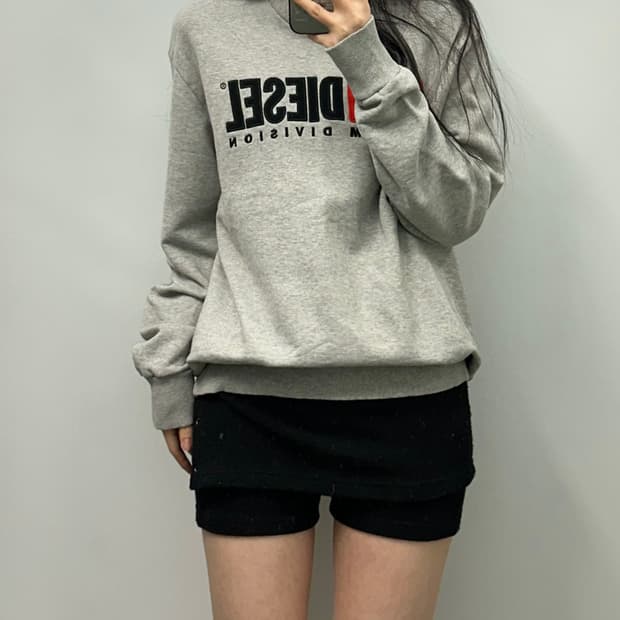 디젤 자수 빅로고 그레이 맨투맨