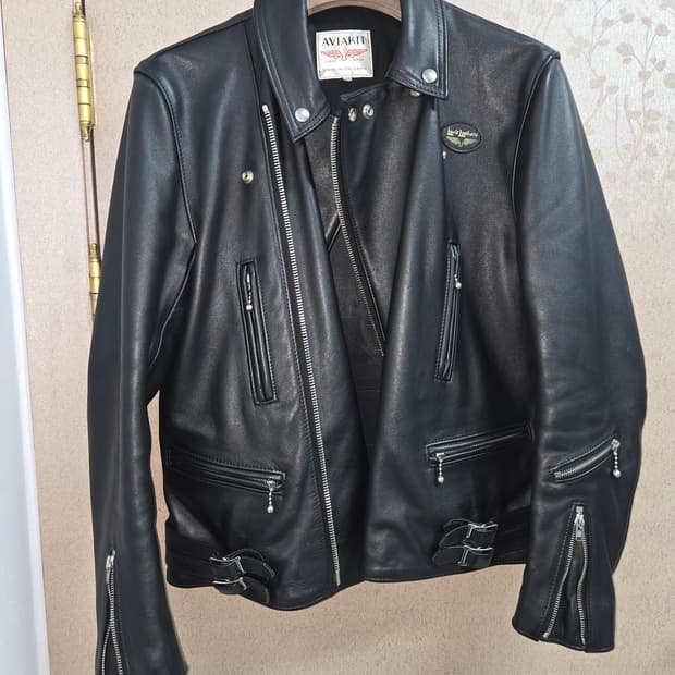 루이스레더391 T 카우하이드 40사이즈 판매합니다.