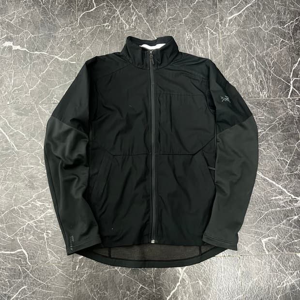 아크테릭스 A2B 컴프 바람막이 자켓