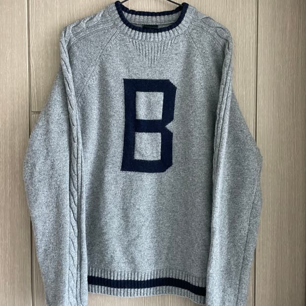 뉴에라 그레이 울 케이블 니트