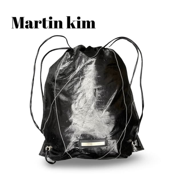 마땡킴 코팅 블랙 백팩