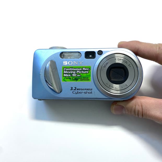 소니 사이버샷 DSC-P8 디지털 카메라