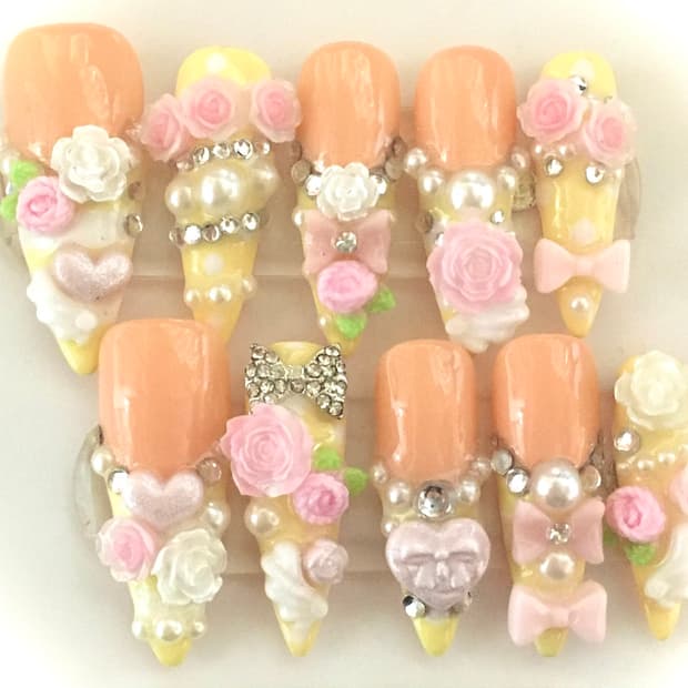 수제 네일  ໒꒰ྀི >ヮ<꒱ྀི১