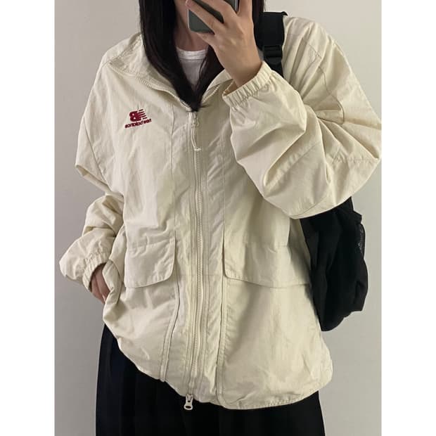 뉴발란스 바람막이