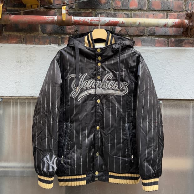 뉴욕 양키스 스트라이프 후드 야구점퍼 (정품)