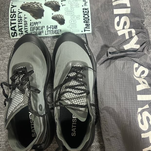 새티스파이 더라커 쉐도우 US9 / 270