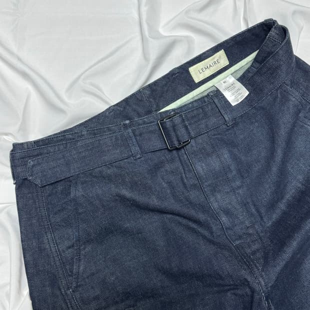 르메르 트위스트 벨티드 데님 인디고 50