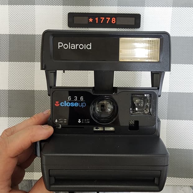 폴라로이드 클로즈업 636 즉석카메라