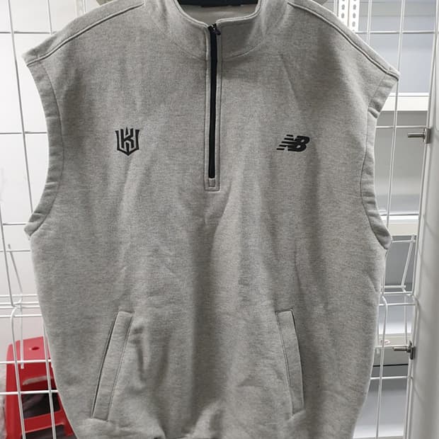 KT위즈 뉴발란스 조끼 110사이즈 판매합니다