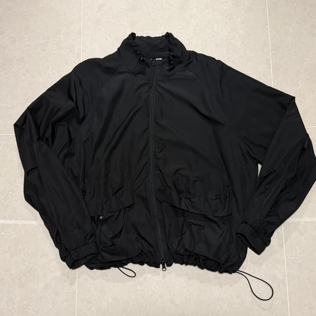 홀리선 바람막이