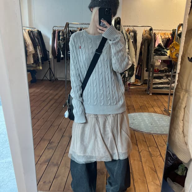 폴로 그레이쉬 베이지 꽈배기 니트