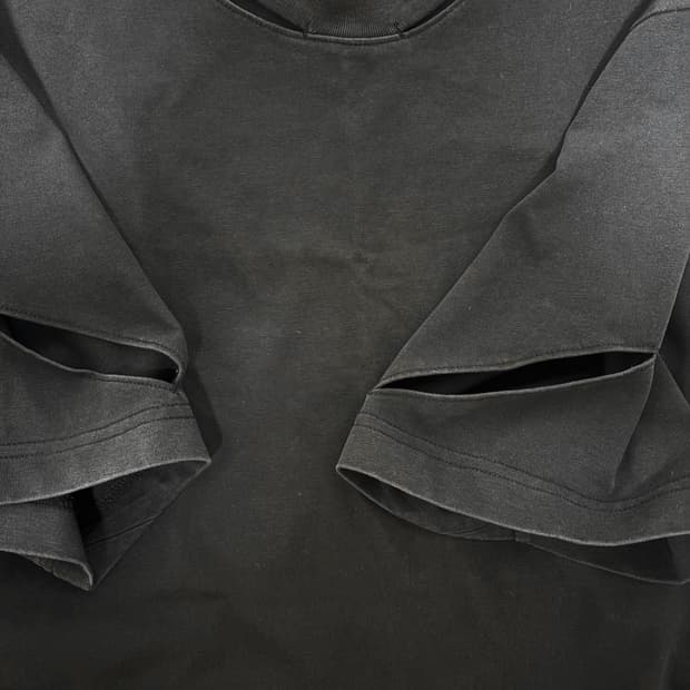 Easel laboratory 절개 티셔츠